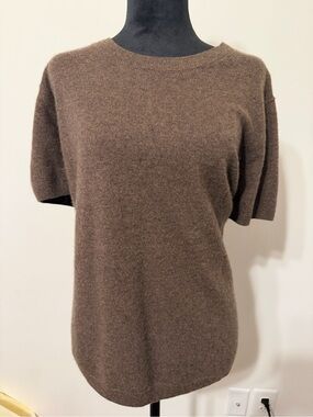 ***Cashmere** Quince Short-Sleeve Crewneck Sweater